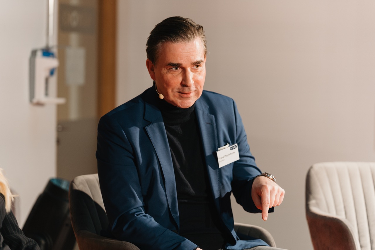 Groß (DIGITAL INSIGHTS 2026_NAYOKI_FOTOS-33)