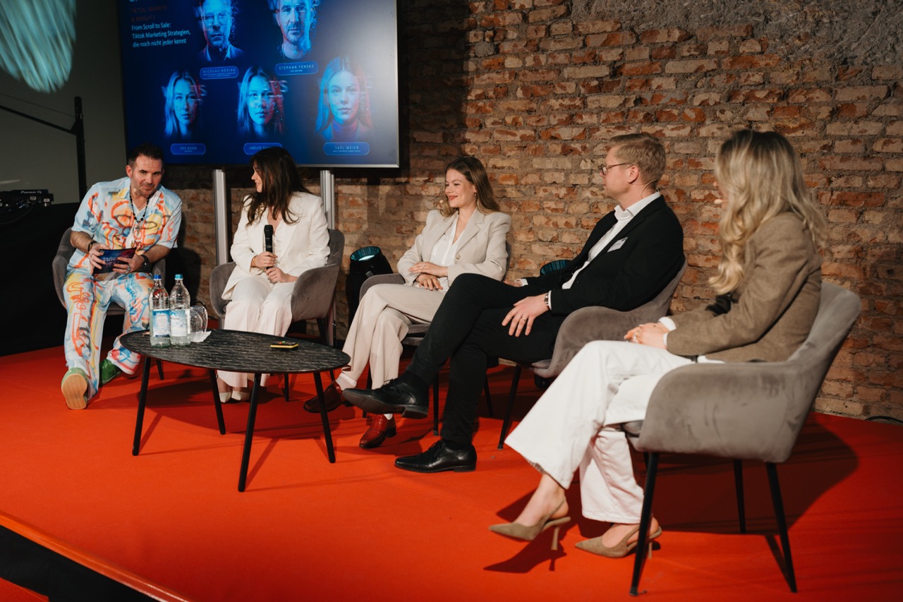 Groß (DIGITAL INSIGHTS 2026_NAYOKI_FOTOS-41)